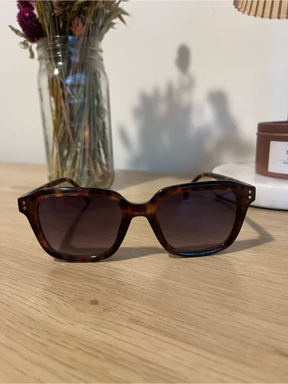 Tortoiseshell Square Sunglasses with Brown Gradient Lenses